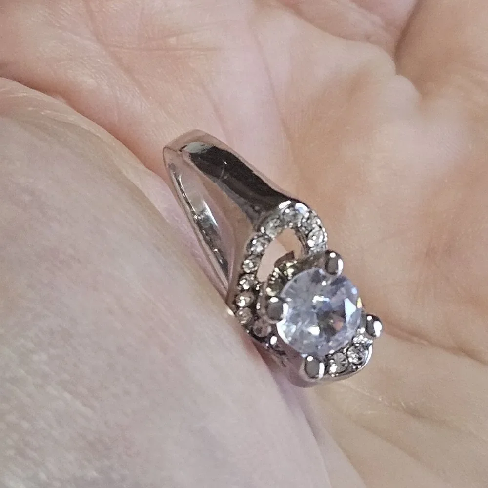 Silver Tone Clear Rhinestone Heart Shaped Ring Size 6.5